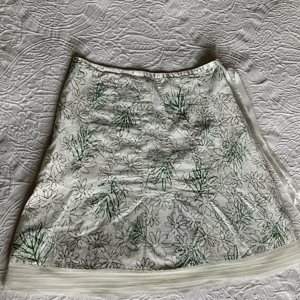 White Skirt with hunter green and brown flowers